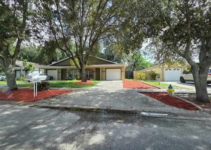 8507 N Hyaleah Road - Photo 1