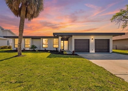 3917 E Eden Roc Circle - Photo 1