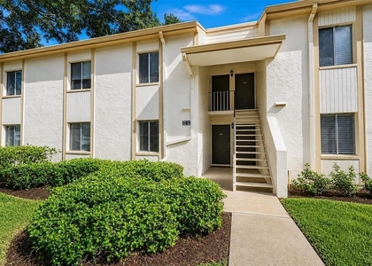 205 Palmetto Court - Photo 1
