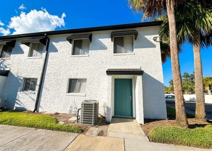 4419 S Semoran Boulevard - Photo 1