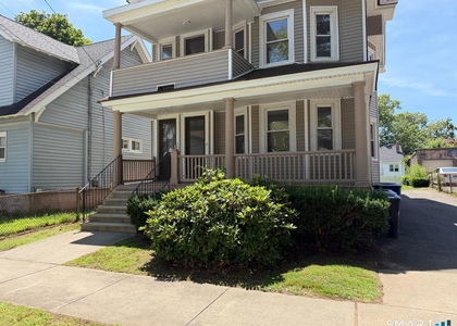 35 Irvington Street - Photo 1