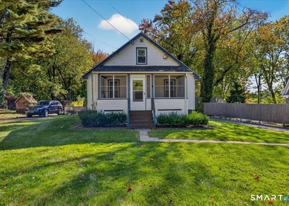 240 Derby Avenue - Photo 1