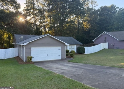108 Linden Lane - Photo 1