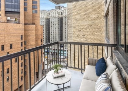 115 East 34th Street - Photo 1
