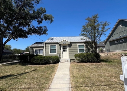 506 W Ball Street - Photo 1