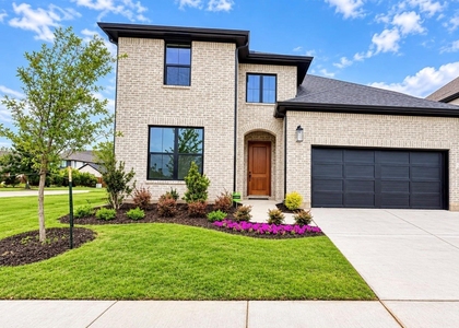 1129 Bradford Street - Photo 1
