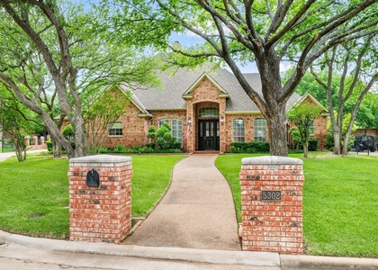 5302 Maple Lane - Photo 1