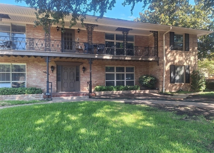 6131 Bandera Avenue - Photo 1