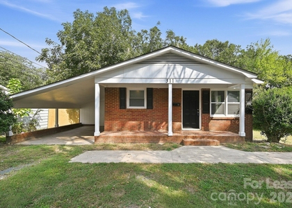 311 E Morrow Avenue - Photo 1
