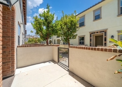 809 El Paseo - Photo 1