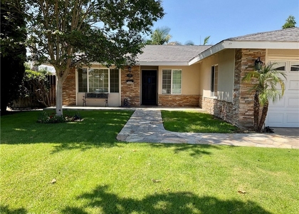 425 N Roni Lane - Photo 1