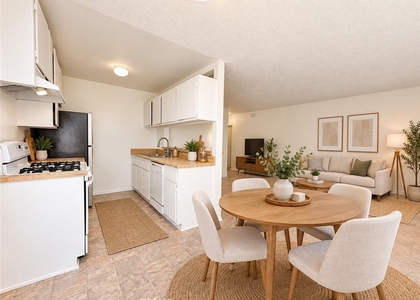 6907 Whitsett Avenue - Photo 1