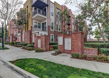 706 W First Street - Photo 1