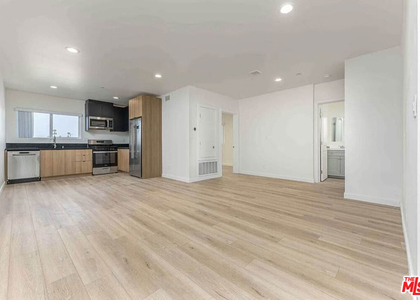 2101 S Burnside Avenue - Photo 1