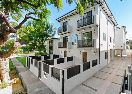 904 S Shenandoah Street - Photo 1