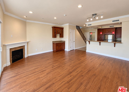 1101 East Avenue - Photo 1