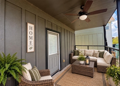 400 Shady Bluff Dr - Photo 1