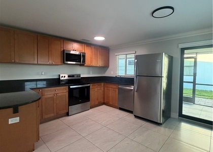 682 108th Avenue N - Photo 1