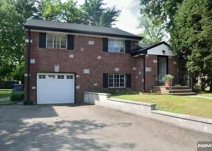 46 Newcomb - Photo 1
