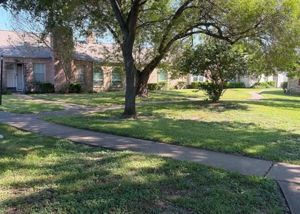 10952 Bexley Drive - Photo 1