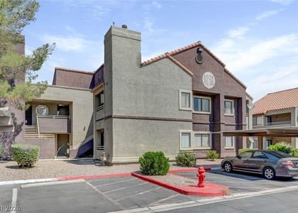 5028 S Rainbow Boulevard - Photo 1
