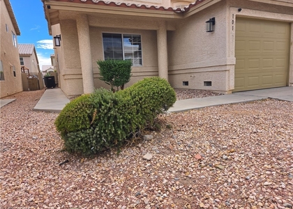 7561 Glowing Ember Court - Photo 1