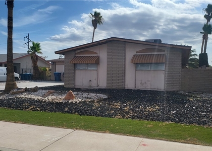 229 Breeze Street - Photo 1