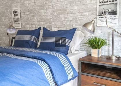 Second Avenue - Photo 1