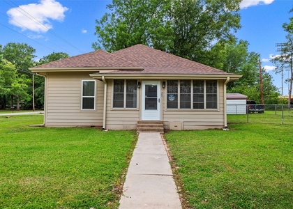 401 Central - Photo 1