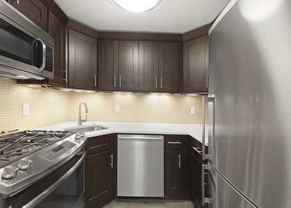 Studio in Upper East Side - Photo 1
