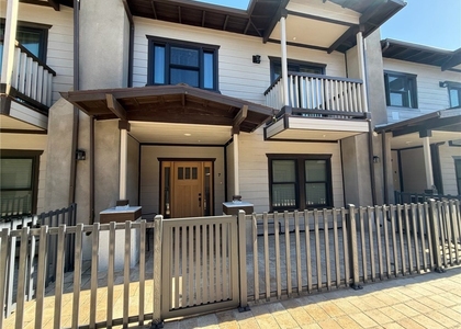 569 Lincoln Avenue - Photo 1
