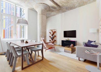 Studio in Long Island City - Photo 1