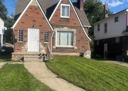 14740 Woodmont Avenue - Photo 1
