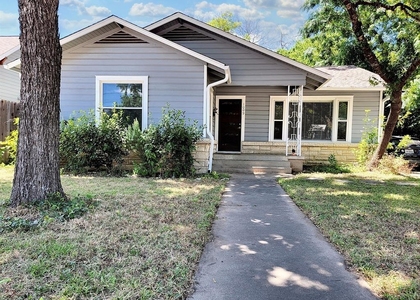1009 E 38 1/2 St - Photo 1