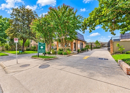 2400 N Braeswood Boulevard - Photo 1