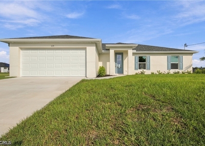 1135 Nw 8th Place - Photo 1