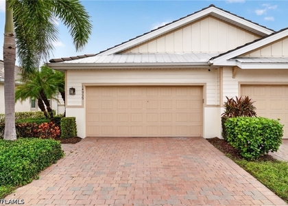 14939 Edgewater Circle - Photo 1