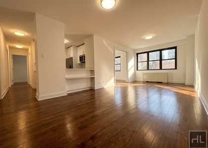 East 16 Avenue - Photo 1