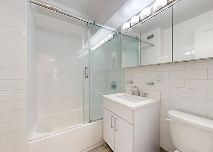 East 56 Street - Photo 1