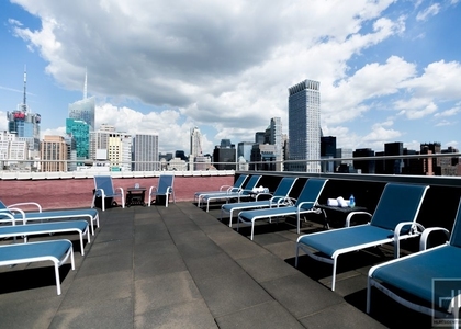 West 34th Street - Photo 1