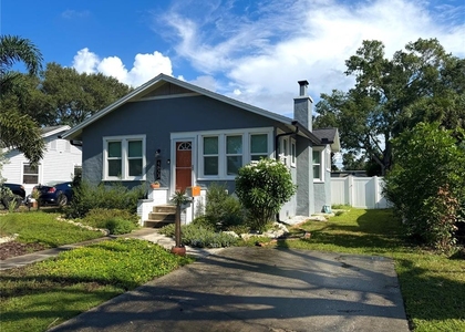 4623 Iris Street N - Photo 1