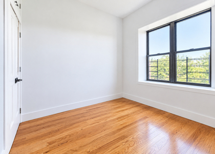 930 Dekalb Avenue - Photo 1