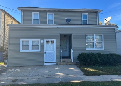 721 Lincoln Blvd - Photo 1