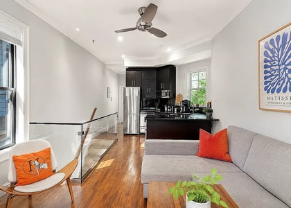 Mott Street & Prince Street - Photo 1
