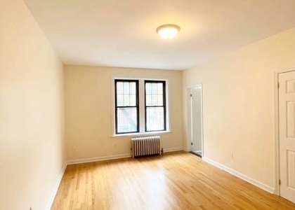 West 10th Street - Photo 1