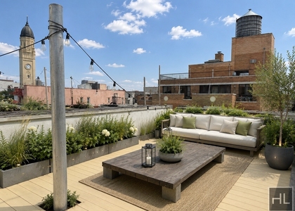 Avenue B - Photo 1