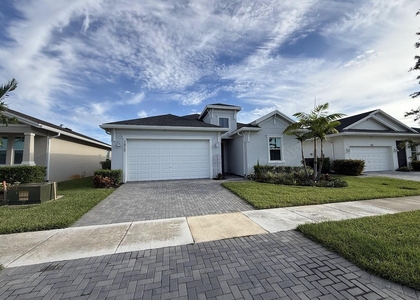 1217 Se Crosswood Way - Photo 1