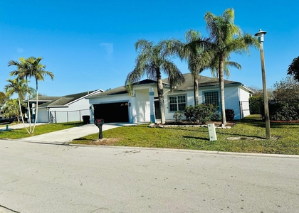 1196 Hatteras Circle - Photo 1