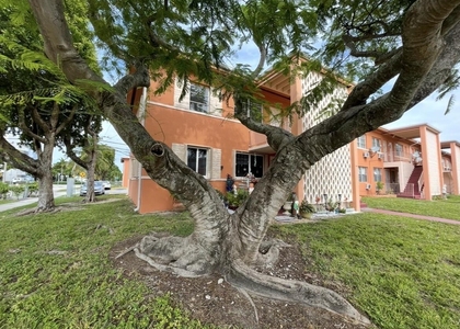 3591 Sw 10th Street - Photo 1