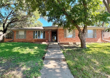 1008 Pine Tree Lane - Photo 1